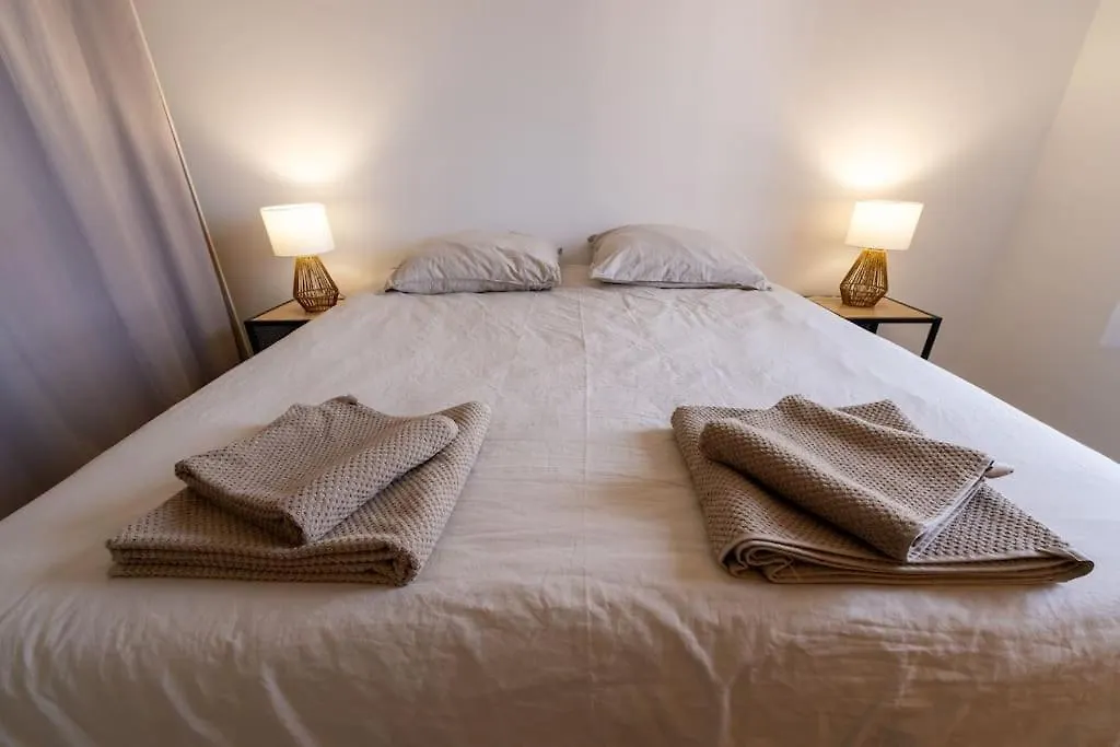 Apartment T3 Neuf 5 Minutes Des Plages Garage Prive Dinard