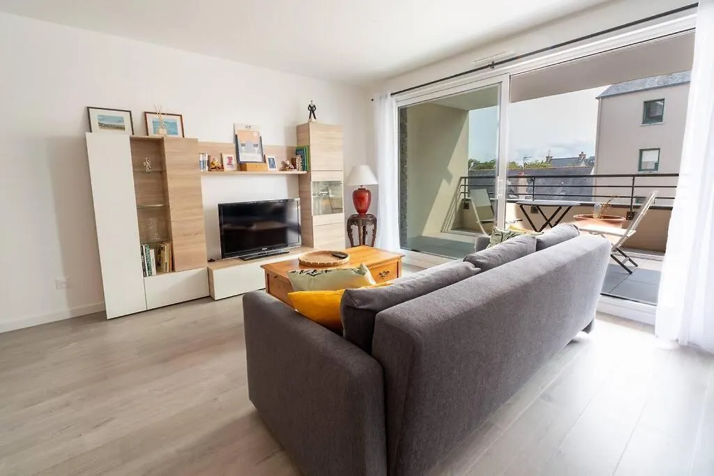 Apartment T3 Neuf 5 Minutes Des Plages Garage Prive Dinard