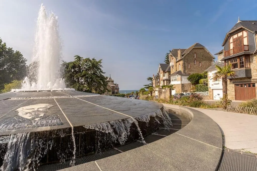 T3 Neuf 5 Minutes Des Plages Garage Prive Dinard France